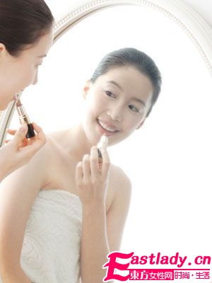 化妆教程之唇膏的正确涂法