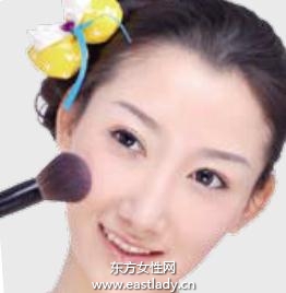 个性俏皮逛街妆容 让你在shopping时也保持好心情