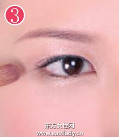 画日式下垂眼妆步骤