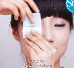 化妆教程之如何正确卸睫毛膏