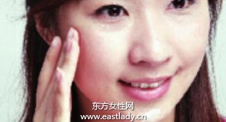 皮肤毛孔粗大如何正确化妆