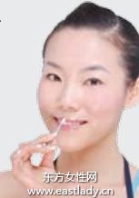 唇部完美遮瑕法 弥补不完美唇形