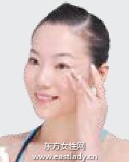 化妆教程之巧用遮瑕膏盖住痘痘