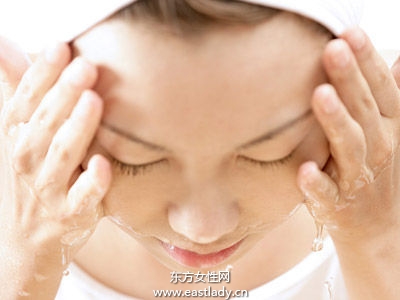 跟着美丽达人学卸妆