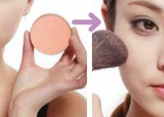 大地色系裸妆修容腮红体现顽皮气质