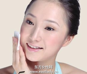 彻底卸除防水妆的好方法