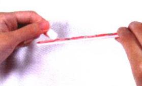 美甲教程之如何装戴艺术指甲