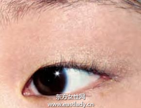 眼线笔+眼影轻松拥有迷人眼神