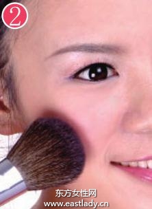 红润裸妆为冬季增加几分暖意