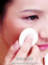 固体粉底打造肌肤爽滑质感