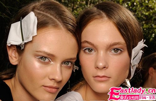 2011秋冬最亮眼妆容 白色眼线