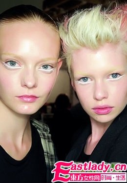 2011秋冬最亮眼妆容 白色眼线
