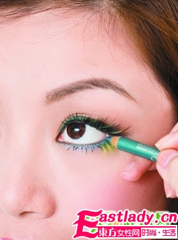 惊艳绿色美睫妆 演绎时髦+个性