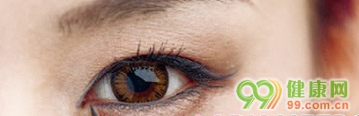 冬季的迷人魅惑眼妆步骤图解