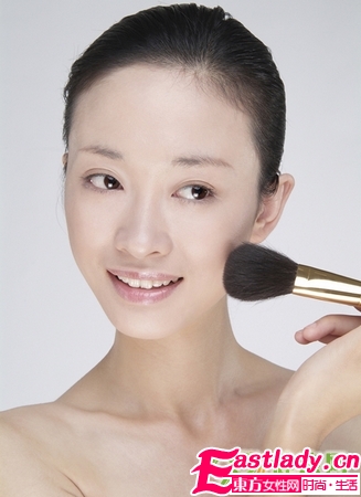 腮红打造小脸效果显著