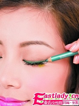 惊艳绿色美睫妆 演绎时髦+个性