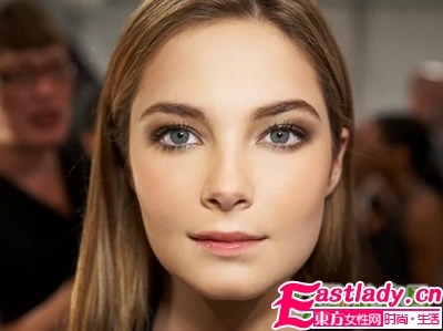 冷艳优雅的妆容怎么画