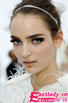 LV2012春夏秀场 清新纯美公主妆