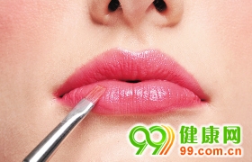 靓丽一夏 打造精巧蜜桃妆