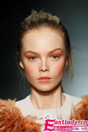 Max Factor发布2011秋冬妆容趋势