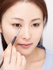 日 凛感 眼妆 做知性美人