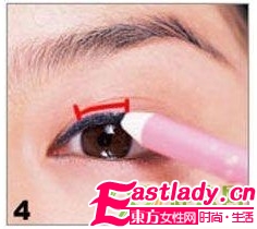 画眼线方法 令双眼又圆又大