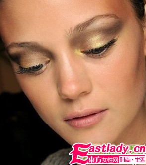 2011年夏季流行的烟熏眼妆