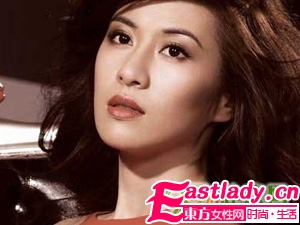 如何打造慑人的拿铁棕色烟熏妆