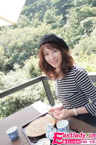 日本童颜CEO 45岁身材火爆