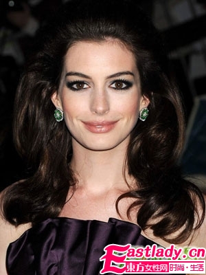 好莱坞女星演绎12星座美妆秀