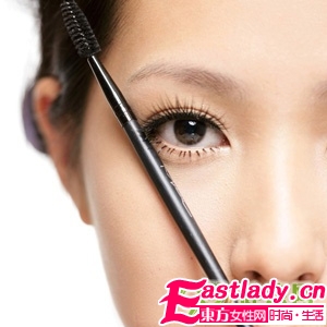 今秋最流行的柔美感眉形