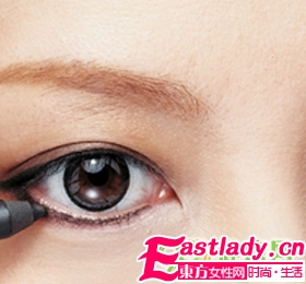 让你小眼变大眼眼线画法