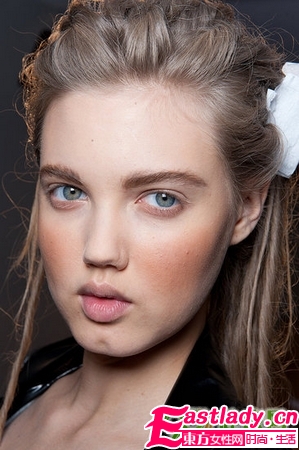 米兰时装周26个大牌精彩妆容