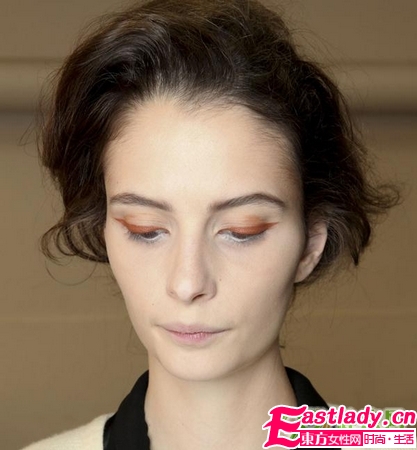 惊艳 暖橙色猫眼妆