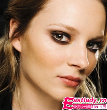 2011年秋冬流行什么颜色