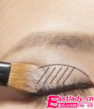 魔术三招让五官立体精致