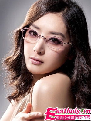  四眼妹 也可以电力十足