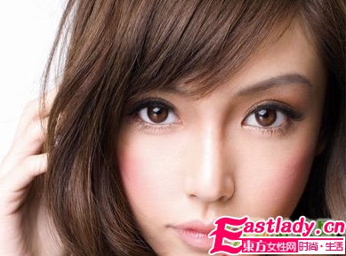 看眼睛形状教你挑选假睫毛