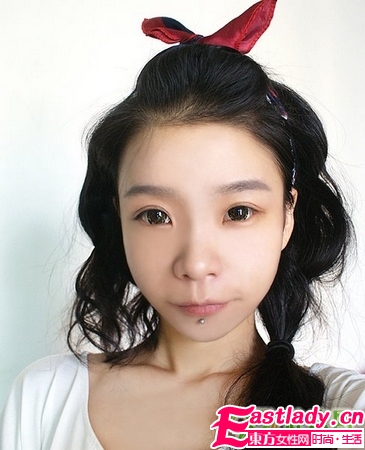 奇 美女化妆变身张震岳