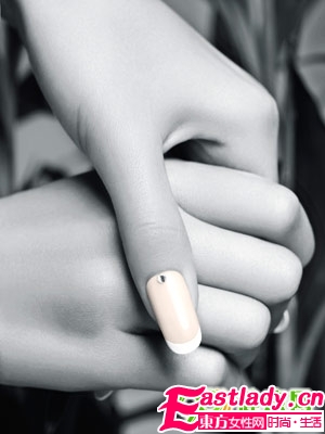 惊艳 温婉动人的 裸 色靓甲