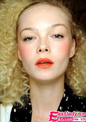  橙 风来袭 打造活力十足的橙色妆容