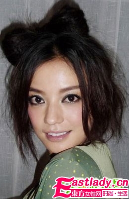 赵薇 升官  大秀日系烟熏妆