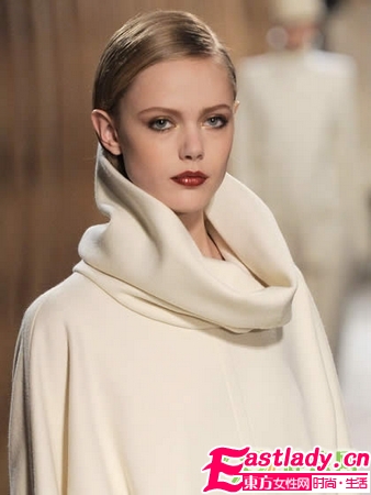 2011秋冬T台最热金色妆容