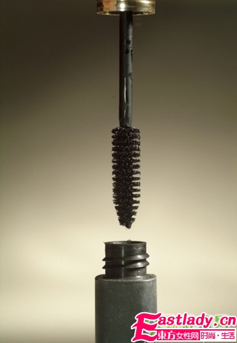 不同眼型如何选对睫毛膏