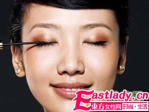 如何轻松巧妙的画出漂亮的眼线
