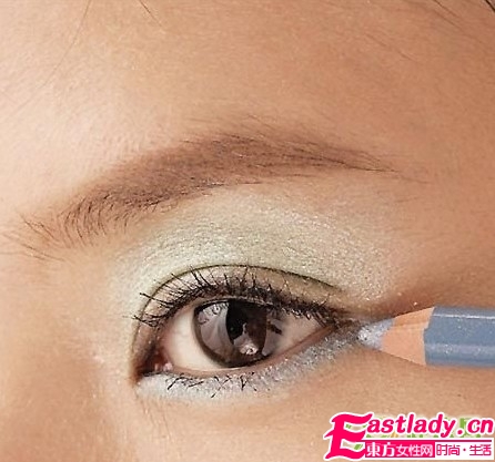 典雅高贵的湖水蓝眼妆