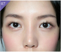 让睫毛卷翘的化妆方法