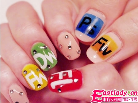 创意彩色字母美甲