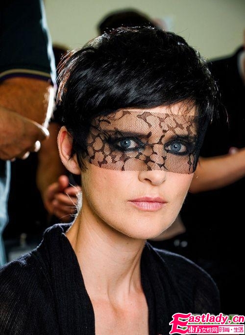 香奈儿秋冬系列妆容赏析