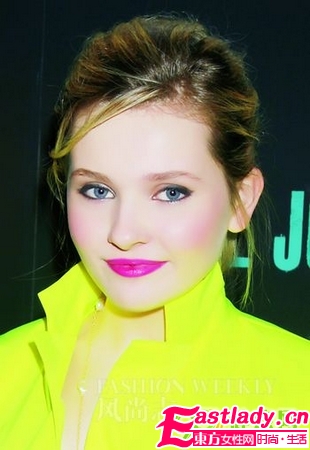 女星演绎今冬15款大地色眼妆